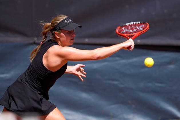MSC Hamburg Ladies Open - Day 2 Veronika Erjavec of Slovenia plays during her round of 32 match against Leyre Romero Gormaz of Spain at the 2026 MSC Hamburg Ladies Open women s tennis tournament at Am Rothenbaum in Hamburg, Germany. Hamburg Hamburg Germany  Copyright: xOwenxHammondx originalFilename:hammond-2026msch260721_npmvu.jpg