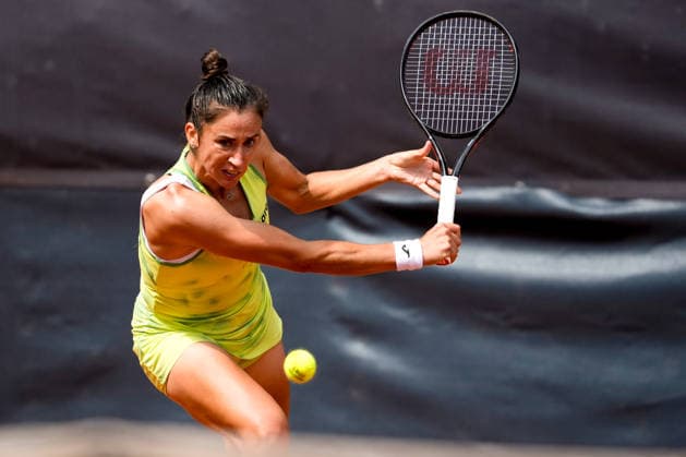 MSC Hamburg Ladies Open - Day 2 Sara Sorribes Tormo of Spain plays against Alina Charaeva of Armenia during their round of 32 match at the 2026 MSC Hamburg Ladies Open women s tennis tournament at Am Rothenbaum in Hamburg, Germany. Hamburg Hamburg Greece  Copyright: xOwenxHammondx originalFilename:hammond-2026msch260721_np3DB.jpg