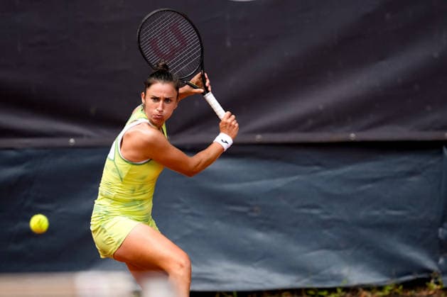 MSC Hamburg Ladies Open - Day 2 Hamburg, Germany 21 Jul 2026 - Sara Sorribes Tormo (ESP) in action during their R32 match against Alina Charaeva (ARM) at the 2026 MSC Hamburg Ladies Open Women s tennis tournament taking place at Am Rothenbaum, Hamburg, Germany. Hamburg Hamburg Greece  Copyright: xOwenxHammondx originalFilename:hammond-2026msch260721_npDLn.jpg