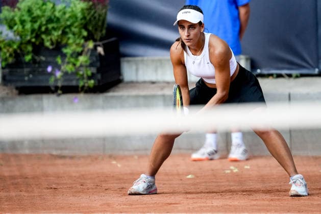 MSC Hamburg Ladies Open - Day 2 Hamburg, Germany 21 Jul 2026 - Maria Lourdes Carle (ARG) in action during their R32 match against Jule Niemeier (GER) at the 2026 MSC Hamburg Ladies Open Women s tennis tournament taking place at Am Rothenbaum, Hamburg, Germany. Hamburg Hamburg Greece  Copyright: xOwenxHammondx originalFilename:hammond-2026msch260721_npinO.jpg