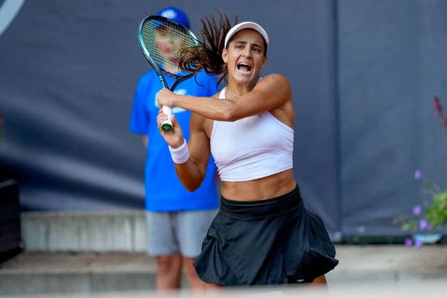 MSC Hamburg Ladies Open - Day 2 Hamburg, Germany 21 Jul 2026 - Maria Lourdes Carle (ARG) in action during their R32 match against Jule Niemeier (GER) at the 2026 MSC Hamburg Ladies Open Women s tennis tournament taking place at Am Rothenbaum, Hamburg, Germany. Hamburg Hamburg Greece  Copyright: xOwenxHammondx originalFilename:hammond-2026msch260721_npnZ9.jpg