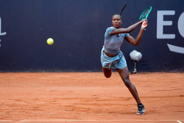 MSC Hamburg Ladies Open - Day 2 Noma Noha Akugue of Germany plays against Valentina Steiner of Germany during their Round of 32 match at the 2026 MSC Hamburg Ladies Open Women s tennis tournament at Am Rothenbaum in Hamburg, Germany. Hamburg Hamburg Greece  Copyright: xOwenxHammondx originalFilename:hammond-2026msch260721_npT18.jpg