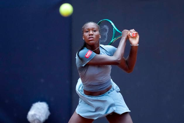 MSC Hamburg Ladies Open - Day 2 Noma Noha Akugue of Germany plays against Valentina Steiner of Germany during their Round of 32 match at the 2026 MSC Hamburg Ladies Open Women s tennis tournament at Am Rothenbaum in Hamburg, Germany. Hamburg Hamburg Greece  Copyright: xOwenxHammondx originalFilename:hammond-2026msch260721_npe8Q.jpg