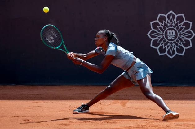 MSC Hamburg Ladies Open - Day 2 Noma Noha Akugue of Germany plays against Valentina Steiner of Germany during their Round of 32 match at the 2026 MSC Hamburg Ladies Open Women s tennis tournament at Am Rothenbaum in Hamburg, Germany. Hamburg Hamburg Greece  Copyright: xOwenxHammondx originalFilename:hammond-2026msch260721_npiLq.jpg