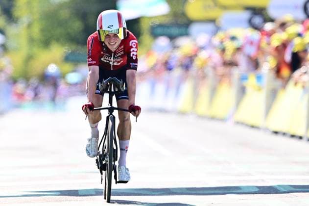Tour de France 2026 Stage 16 THONON-LES-BAINS, FRANCE - JULY 21 : Van Eetvelt Lennert (BEL) of Lotto - Intermarche during stage 16 of the 113rd edition of Tour de France an UCI World Tour 2.UWT Individual Time Trial stage for Men Elite of 26 km with start in Evian-les-Bains and finish in Thonon-les-Bains on July 21, 2026 in Thonon-les-Bains, France, 21 07 2026 Thonon-les-Bains France  Copyright: xPeterxDexVoechtx