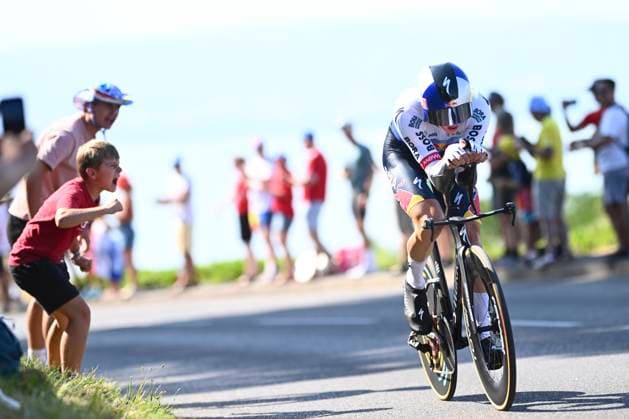 Tour de France 2026 Stage 16 THONON-LES-BAINS, FRANCE - JULY 21 : Lipowitz Florian (GER) of Red Bull - BORA - Hansgrohe during stage 16 of the 113rd edition of Tour de France an UCI World Tour 2.UWT Individual Time Trial stage for Men Elite of 26 km with start in Evian-les-Bains and finish in Thonon-les-Bains on July 21, 2026 in Thonon-les-Bains, France, 21 07 2026 Thonon-les-Bains France  Copyright: xGvgx