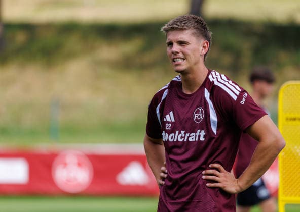 21.07.2026 - Fussball - 2. Fussball-Bundesliga - Saison 2026 2027 - 1. FC Nürnberg FCN Club - Trainingslager Sommer Sommertrainingslager Gais - Bruneck - Südtirol - Zink DaMa - xdaxmax - Finn Becker (22, 1. FC Nürnberg FCN ) nachdenklich *** July 21, 2026 Soccer 2 Bundesliga 2026–2027 Season 1 FC Nuremberg (FCN) Club Summer Training Camp Summer Training Camp in Gais, Brunico, South Tyrol Zink DaMa xdaxmax Finn Becker 22, 1 FC Nuremberg (FCN) pensive