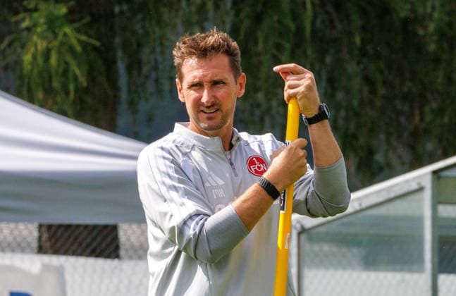 21.07.2026 - Fussball - 2. Fussball-Bundesliga - Saison 2026 2027 - 1. FC Nürnberg FCN Club - Trainingslager Sommer Sommertrainingslager Gais - Bruneck - Südtirol - Zink DaMa - xdaxmax - Miroslav Miro Klose ( Trainer 1. FC Nürnberg FCN ) nachdenklich *** July 21, 2026 Soccer 2 Bundesliga 2026–2027 Season 1. FC Nürnberg (FCN) Club Summer Training Camp Summer Training Camp in Gais, Brunico, South Tyrol Zink DaMa xdaxmax Miroslav Miro Klose, Coach of 1. FC Nürnberg FCN pensive