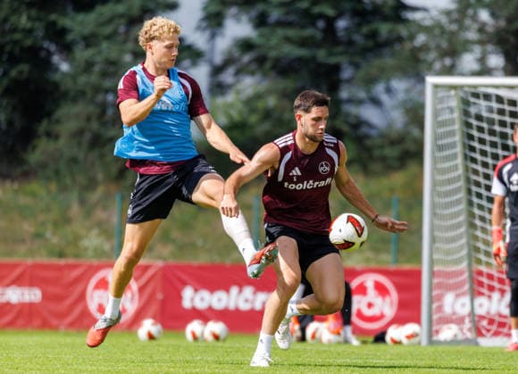 21.07.2026 - Fussball - 2. Fussball-Bundesliga - Saison 2026 2027 - 1. FC Nürnberg FCN Club - Trainingslager Sommer Sommertrainingslager Gais - Bruneck - Südtirol - Zink DaMa - xdaxmax - Piet Scobel (19, 1. FC Nürnberg FCN ) Styopa Mkrtchyan (5, 1. FC Nürnberg FCN ) *** July 21, 2026 Soccer 2 Soccer Bundesliga 2026–2027 Season 1 FC Nuremberg FCN Club Summer Training Camp Summer Training Camp in Gais, Brunico, South Tyrol Zink DaMa xdaxmax Piet Scobel 19, 1 FC Nuremberg FCN Styopa Mkrtchyan 5, 1 FC Nuremberg FCN