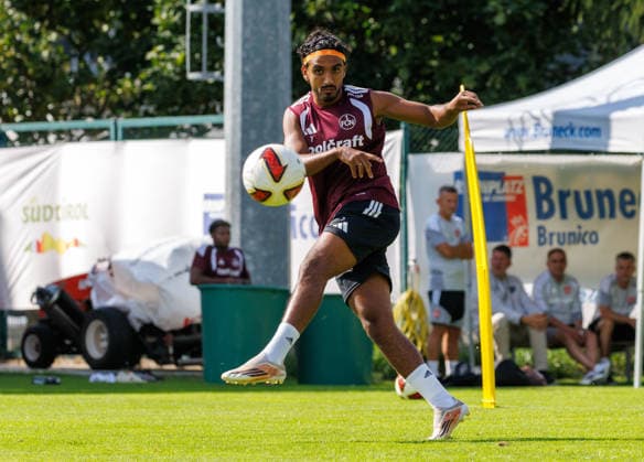21.07.2026 - Fussball - 2. Fussball-Bundesliga - Saison 2026 2027 - 1. FC Nürnberg FCN Club - Trainingslager Sommer Sommertrainingslager Gais - Bruneck - Südtirol - Zink DaMa - xdaxmax - Rayan Ghrieb (7, 1. FC Nürnberg FCN ) mit Torschuss *** July 21, 2026 Soccer 2 Bundesliga 2026–2027 Season 1 FC Nuremberg (FCN) Club Summer Training Camp Summer Training Camp in Gais, Brunico, South Tyrol Zink DaMa xdaxmax Rayan Ghrieb 7, 1 FC Nuremberg (FCN) with a shot on goal