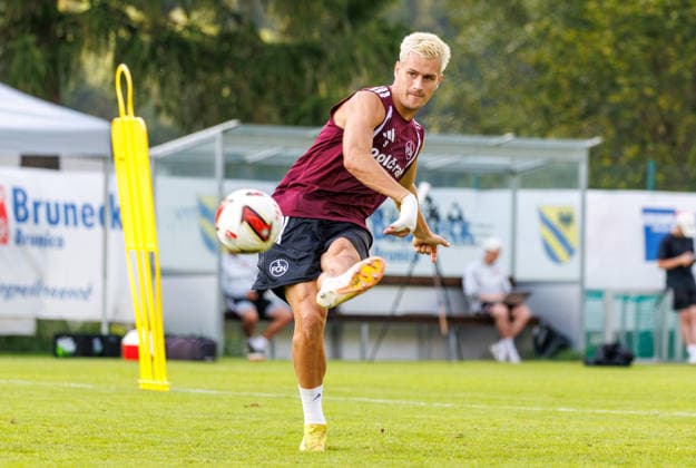 21.07.2026 - Fussball - 2. Fussball-Bundesliga - Saison 2026 2027 - 1. FC Nürnberg FCN Club - Trainingslager Sommer Sommertrainingslager Gais - Bruneck - Südtirol - Zink DaMa - xdaxmax - Sigurd Haugen ( 9, 1. FC Nürnberg FCN ) mit Torschuss *** July 21, 2026 Soccer 2 Bundesliga 2026–2027 Season 1 FC Nuremberg (FCN) Club Summer Training Camp Summer Training Camp in Gais, Brunico, South Tyrol Zink DaMa xdaxmax Sigurd Haugen 9, 1 FC Nuremberg (FCN) with a shot on goal