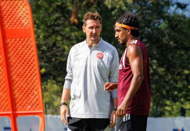 21.07.2026 - Fussball - 2. Fussball-Bundesliga - Saison 2026 2027 - 1. FC Nürnberg FCN Club - Trainingslager Sommer Sommertrainingslager Gais - Bruneck - Südtirol - Zink DaMa - xdaxmax - Miroslav Miro Klose ( Trainer 1. FC Nürnberg FCN ) gibt Anweisungen an Rayan Ghrieb (7, 1. FC Nürnberg FCN ) *** July 21, 2026 Soccer 2 Soccer Bundesliga 2026–2027 Season 1 FC Nuremberg (FCN) Club Summer Training Camp Summer Training Camp in Gais, Brunico, South Tyrol Zink DaMa xdaxmax Miroslav Miro Klose, Coach of 1 FC Nürnberg FCN gives instructions to Rayan Ghrieb 7, 1 FC Nuremberg FCN