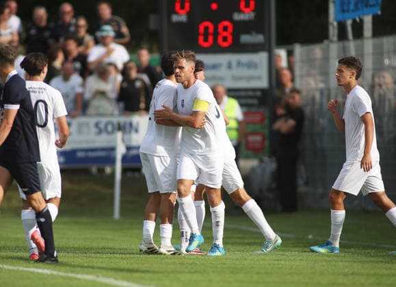 Fussball, Herren, Saison 2026 2027, SV Eintracht Berglern - TSV 1860 München, Toto-Pokal 0:1 durch Florian Niederlechner (TSV 1860 München) Tor, Führung *** Soccer, Men s, 2026–2027 Season, SV Eintracht Berglern vs. TSV 1860 Munich, Toto Cup: 0–1 (goal by Florian Niederlechner of TSV 1860 Munich), lead
