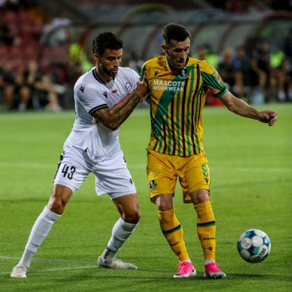 UEFA Champions League Second Qualifying Round First Leg, Vazgen Sargsyan Republican Stadium, Yerevan, Armenia 21 7 2026 Ararat Armenia vs Shamrock Rovers Shamrock Rovers Aaron Greene in action with Ararat Armenia Bruno Wilson Aaron Greene in action with Bruno Wilson 21 7 2026  Copyright: xx AG6I0452