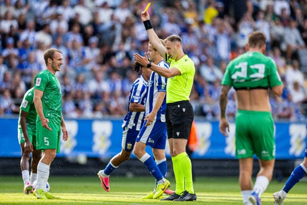 260721 Mark Oliver Roosnupp of Tallinna FCI Levadia receives a yellow card during the UEFA Conference League qualification match between IFK Göteborg and Tallinna FCI Levadia on July 21, 2026 in Göteborg. Photo: Michael Erichsen BILDBYRAN COP 89 MI1000 fotboll football soccer fotball uefa conference league conference league kval qualifying round qualification ifk göteborg tallinna fci levadia bbeng *** July 21, 2026: Mark Oliver Roosnupp of Tallinna FCI Levadia receives a yellow card during the UEFA Conference League qualifying match between IFK Göteborg and Tallinna FCI Levadia on July 21, 2026 in Gothenburg. Photo by Michael Erichsen. BILDBYRAN COP 89 MI1000 soccer football fotball UEFA Conference League Conference League qualifiers qualifying round qualification IFK Göteborg Tallinna FCI Levadia bbeng  Copyright: MICHAELxERICHSEN BB260721MI020