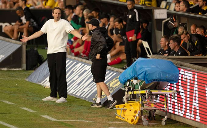 SÖLVESBORG, SWEDEN 20260721 Mjällby AIF coach Karl Marius Aksum during Tuesday s football match, second qualifying round for the Champions League, first leg Mjällby AIF- Lincoln Red Imps FC, at Strandvallen in Sölvesborg, Sweden, 21 July 2026. SÖLVESBORG SWEDEN x10600x *** SÖLVESBORG, SWEDEN July 21, 2026 Mjällby AIF coach Karl Marius Aksum during Tuesday’s soccer match—the second qualifying round of the Champions League, first leg between Mjällby AIF and Lincoln Red Imps FC—at Strandvallen in Sölvesborg, Sweden, July 21, 2026 SÖLVESBORG SWEDEN x10600x  Copyright: xAndreasxHillergren TTx CHAMPIONS LEAGUE QUALIFYING MJÄLLBY-LINCOLN RED IMPS