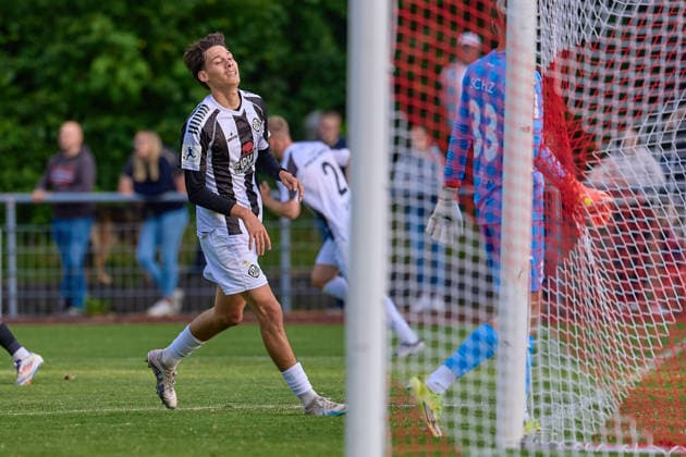 Antonis Aidonis (SG Sonnenhof Grossaspach, 15) aergert sich ueber eine vergebene Chance GER, VfR Aalen vs. SG Sonnenhof Grossaspach, Fussball, Freundschaftsspiel, Herren, 21.07.2026 GER, VfR Aalen vs. SG Sonnenhof Grossaspach, Fussball, Freundschaftsspiel, Herren, 21.07.2026 Aalen *** Antonis Aidonis of SG Sonnenhof Grossaspach, 15, is frustrated over a missed opportunity GER, VfR Aalen vs. SG Sonnenhof Grossaspach, Soccer, Friendly Match, Men s, July 21, 2026 GER, VfR Aalen vs. SG Sonnenhof Grossaspach, Soccer, Friendly Match, Men s, July 21, 2026 Aalen Copyright: xEibner-Pressefoto GeraldxOelze-dexStoppanyx EP_ODS