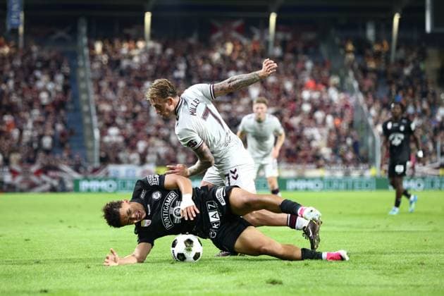 Calvin Miller of Heart of Midlothian makes a challenge Sturm Graz v Heart of Midlothian, UEFA Champions League, 2nd Qualifying Round, 1st Leg, Football,Stadion Graz-Liebenau, Graz, Austria - 21 Jul 2026Graz Stadion Graz-Liebenau Austria  Copyright: xNikolaxKrstic Shutterstockx 16999234az