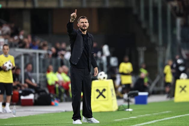 SOCCER - UEFA CL, Sturm vs Hearts GRAZ,AUSTRIA,21.JUL.26 - SOCCER - UEFA Champions League, qualification, SK Sturm Graz vs Heart of Midlothian FC. Image shows head coach Fabio Ingolitsch (Sturm).  GEPAxpictures xChrisxBauer
