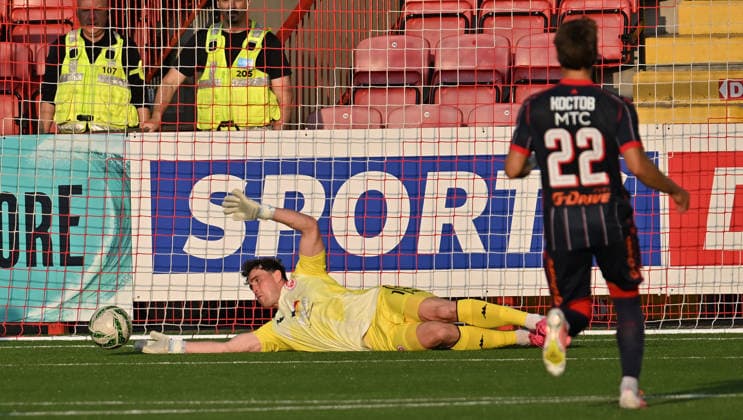 UEFA Champions League Second Qualifying Round first Leg, Inver Park, Larne, Northern Ireland 21 7 2026 Larne vs Crvena Zvezda Larnes Rohan Ferguson makes a save Rohan Ferguson makes a save 21 7 2026  Copyright: xStephenxHamilton Inphox Larne v Crvena Zvezda-007