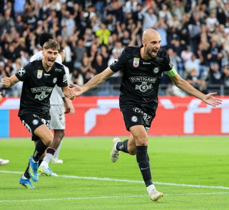 SOCCER - UEFA CL, Sturm vs Hearts GRAZ,AUSTRIA,21.JUL.26 - SOCCER - UEFA Champions League, qualification, SK Sturm Graz vs Heart of Midlothian FC. Image shows the rejoicing of Jon Gorenc-Stankovic (Sturm) and Szymon Wlodarczyk (Sturm).  GEPAxpictures xWolfgangxGrebien