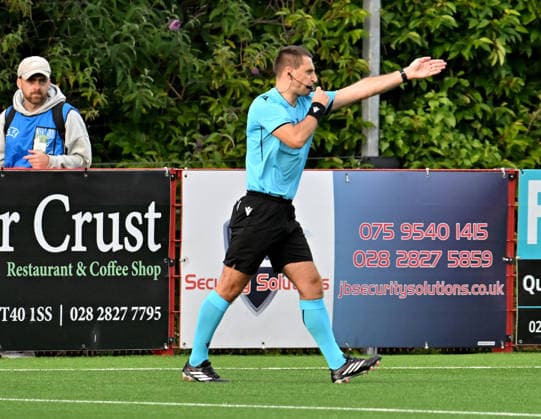 UEFA Champions League Second Qualifying Round First Leg, Inver Park, Belfast, Northern Ireland 21 7 2026 Larne vs Crvena Zvezda Referee consults VAR and awards a penalty to Crvena Referee consults VAR and awards a penalty to Crvena 21 7 2026  Copyright: xx Larne v Crvena Zvezda-013