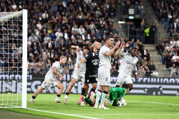 Oisin McEntee of Heart of Midlothian reacts Sturm Graz v Heart of Midlothian, UEFA Champions League, 2nd Qualifying Round, 1st Leg, Football,Stadion Graz-Liebenau, Graz, Austria - 21 Jul 2026Graz Stadion Graz-Liebenau Austria  Copyright: xNikolaxKrstic Shutterstockx 16999234bc