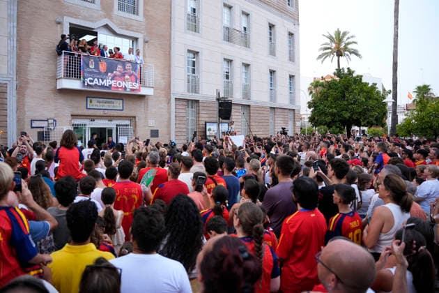 July 21, 2026, Sevilla, Sevilla, Spain: General view during tribute in their town, Los Palacios, after winning the FIFA World Championship, WM, Weltmeisterschaft with Spain Team, on July 21, 2026 in Los Palacios, Sevilla, Spain. Sevilla Spain - ZUMAa181 20260721_zaa_a181_063 Copyright: xJoaquoÂ­NxCorcherox