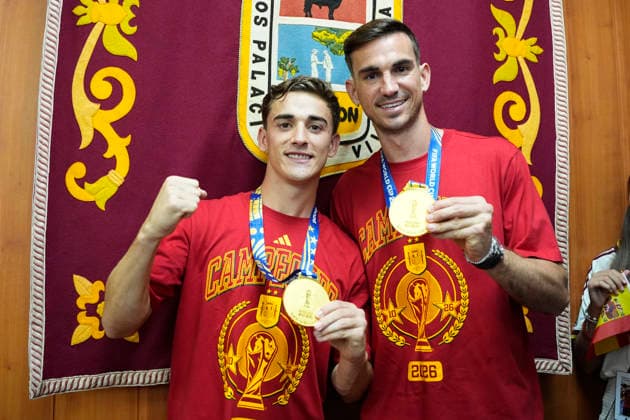 July 21, 2026, Sevilla, Sevilla, Spain: Fabian Ruiz and Gavi pose for photo during the tribute in their town, Los Palacios, after winning the FIFA World Championship, WM, Weltmeisterschaft with Spain Team, on July 21, 2026 in Los Palacios, Sevilla, Spain. Sevilla Spain - ZUMAa181 20260721_zaa_a181_064 Copyright: xJoaquoÂ­NxCorcherox