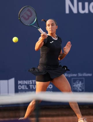 37th WTA, Tennis Damen Palermo Ladies Open 2026 Noemi Basiletti of Italy plays during the 37th Palermo Ladies Open WTA 125 in Palermo, Italy, on July 21, 2026. Palermo Italy  Copyright: xGabrielexMaricchiolox originalFilename:maricchiolo-37thwtap260721_nprOW.jpg