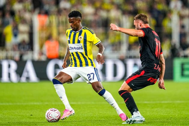 Fenerbahce SK v Gornik Zabrze - UEFA Champions League 2026 27 Second Qualifying Round First Leg Nelson Semedo of Fenerbahce is in action during the UEFA Champions League 2026 27 second qualifying round first leg match between Fenerbahce SK and Gornik Zabrze at Fenerbahce Sukru Saracoglu Spor Kompleksi in Istanbul, Turkey, on July 21, 2026. Istanbul Istanbul Turkey  Copyright: xYagizxGurtugx originalFilename:gurtug-fenerbah260721_np49u.jpg