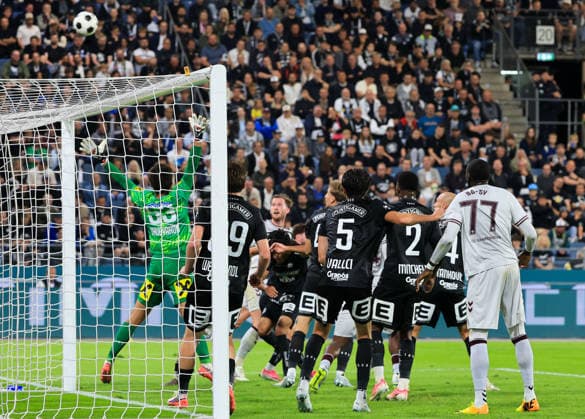 SOCCER - UEFA CL, Sturm vs Hearts GRAZ,AUSTRIA,21.JUL.26 - SOCCER - UEFA Champions League, qualification, SK Sturm Graz vs Heart of Midlothian FC. Image shows Daniil Khudyakov (Sturm), Harry Milne (Hearts), Luca Weinhandl (Sturm), Albert Vallci (Sturm) and Ba-Sy Amadou (Hearts).  GEPAxpictures xWolfgangxGrebien