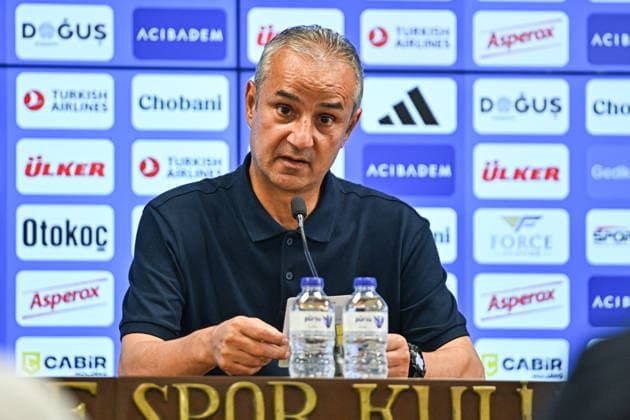 Fenerbahce head coach Ismail Kartal ISTANBUL, TURKIYE - JULY 21: Ismail Kartal, head coach of Fenerbahce, speaks during a post-match press conference, PK, Pressekonferenz following the UEFA Champions League second qualifying round first-leg match between Fenerbahce and Gornik Zabrze at Chobani Stadium in Istanbul, Turkiye, on July 21, 2026. Celal Gunes Anadolu Istanbul Turkey. Editorial use only. Please get in touch for any other usage.  Copyright: x2026xAnadoluxCelalxGunesx