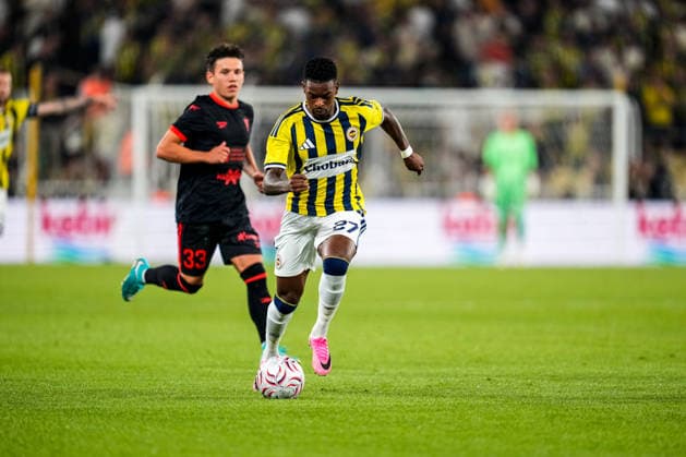 Fenerbahce SK v Gornik Zabrze - UEFA Champions League 2026 27 Second Qualifying Round First Leg Nelson Semedo of Fenerbahce is in action during the UEFA Champions League 2026 27 second qualifying round first leg match between Fenerbahce SK and Gornik Zabrze at Fenerbahce Sukru Saracoglu Spor Kompleksi in Istanbul, Turkey, on July 21, 2026. Istanbul Istanbul Turkey  Copyright: xYagizxGurtugx originalFilename:gurtug-fenerbah260721_npDkl.jpg