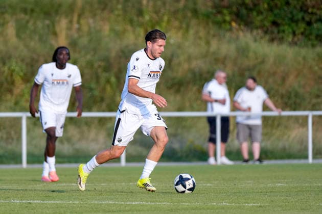 Jahn Herrmann (SVS, 37), am Ball, Freisteller, Ganzkörper, Einzelbild, Einzelfoto, Aktion, Action, 21.07.2026, Eppelheim (Deutschland), Fussball, Testspiel, ASV Eppelheim - SV Sandhausen, 21.07.2026, Eppelheim (Deutschland), Fussball, Testspiel, ASV Eppelheim - SV Sandhausen, DFB DFL REGULATIONS PROHIBIT ANY USE OF PHOTOGRAPHS AS IMAGE SEQUENCES AND OR QUASI-VIDEO. *** Jahn Herrmann SVS, 37, with the ball, isolated figure, full-body shot, single frame, single photo, action, 21 07 2026, Eppelheim, Germany, soccer, friendly match, ASV Eppelheim vs. SV Sandhausen, July 21, 2026, Eppelheim, Germany, soccer, friendly match, ASV Eppelheim vs. SV Sandhausen, DFB and DFL regulations prohibit any use of photographs as image sequences and or quasi-video xozx