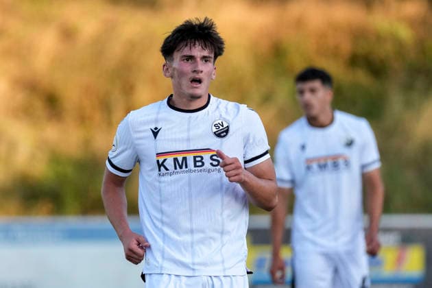 Malik Yildiz (SVS, 15), Einzelbild, Einzelfoto, Aktion, Action, 21.07.2026, Eppelheim (Deutschland), Fussball, Testspiel, ASV Eppelheim - SV Sandhausen, 21.07.2026, Eppelheim (Deutschland), Fussball, Testspiel, ASV Eppelheim - SV Sandhausen, DFB DFL REGULATIONS PROHIBIT ANY USE OF PHOTOGRAPHS AS IMAGE SEQUENCES AND OR QUASI-VIDEO. *** Malik Yildiz SVS, 15, Single image, Single photo, Action, July 21, 2026, Eppelheim, Germany, Soccer, Friendly match, ASV Eppelheim vs. SV Sandhausen, July 21, 2026, Eppelheim, Germany, soccer, exhibition match, ASV Eppelheim vs. SV Sandhausen, DFB and DFL regulations prohibit any use of photographs as image sequences and or quasi-video xozx