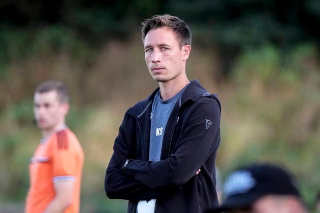 Kevin Stotz (Trainer, Cheftrainer, SVS), Einzelbild, Einzelfoto, Aktion, Action, 21.07.2026, Eppelheim (Deutschland), Fussball, Testspiel, ASV Eppelheim - SV Sandhausen, 21.07.2026, Eppelheim (Deutschland), Fussball, Testspiel, ASV Eppelheim - SV Sandhausen, DFB DFL REGULATIONS PROHIBIT ANY USE OF PHOTOGRAPHS AS IMAGE SEQUENCES AND OR QUASI-VIDEO. *** Kevin Stotz, Coach, Head Coach, SVS, Single Image, Single Photo, Action, July 21, 2026, Eppelheim, Germany, Soccer, Friendly Match, ASV Eppelheim vs. SV Sandhausen, July 21, 2026, Eppelheim, Germany, soccer, friendly match, ASV Eppelheim vs. SV Sandhausen, DFB and DFL regulations prohibit any use of photographs as image sequences and or quasi-video xozx