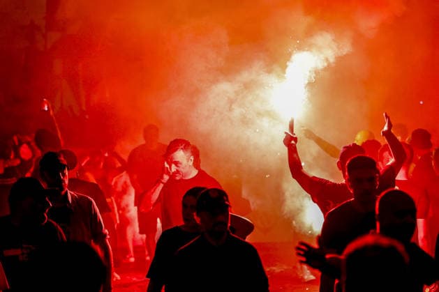 AS Roma fans celebrate club’s 99th anniversary ROME, ITALY - JULY 22: Roma fans gather in downtown to celebrate their football club s 99th anniversary, waving flags, chanting and lighting flares in Rome, Italy, on July 22, 2026. About 5,000 Roma fans filled the streets of the Italian capital s historic center. Riccardo De Luca Anadolu Rome Italy. Editorial use only. Please get in touch for any other usage.  Copyright: x2026xAnadoluxRiccardoxDexLucax