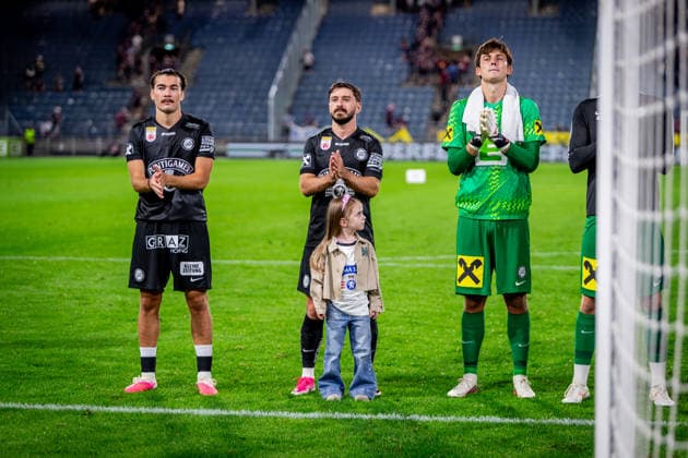 STURM GRAZ - HEARTS Players of Sturm thank to their fans - Daniil Khudyakov, Otar Kiteishvili, Gizo Mamageishvili - during the first leg of second qualifying round of UEFA Champions League football match between Sturm Graz and Heart of Midlothian FC at the Merkur Arena (Stadion Graz Liebenau). Graz, Austria, July 21, 2026. Photo by Branislav Racko Copyright: xx _BRR6625