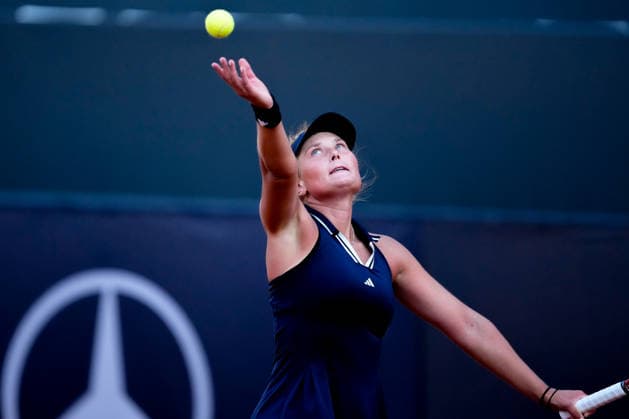MSC Hamburg Ladies Open - Day 2 Nastasja Schunk of Germany plays against first seed Oleksandra Oliynykova of Ukraine during their Round of 32 match at the 2026 MSC Hamburg Ladies Open Women s tennis tournament at Am Rothenbaum in Hamburg, Germany. Hamburg Hamburg Germany  Copyright: xOwenxHammondx originalFilename:hammond-2026msch260721_npQtA.jpg