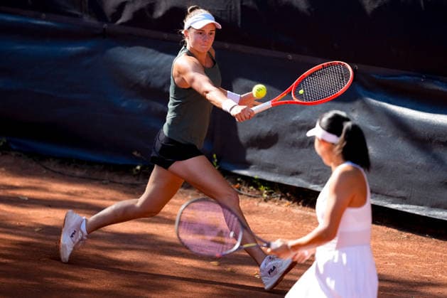 MSC Hamburg Ladies Open - Day 2 Nadia Podoroska of Argentina plays with partner Moyuka Uchijima of Japan during their round of 16 doubles match against Mariia Kozyreva and Elena Pridankina at the 2026 MSC Hamburg Ladies Open women s tennis tournament at Am Rothenbaum in Hamburg, Germany. Hamburg Hamburg Germany  Copyright: xOwenxHammondx originalFilename:hammond-2026msch260721_npi4Z.jpg