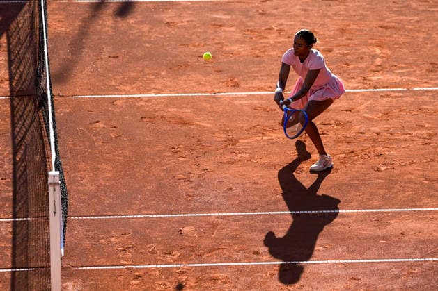 MSC Hamburg Ladies Open - Day 2 Rutuja Bhosale of India plays with partner Yu-Yun Li of Chinese Taipei during their round of 16 doubles match against Magali Kempen of Belgium and Alexandra Panova at the 2026 MSC Hamburg Ladies Open Women s tennis tournament at Am Rothenbaum in Hamburg, Germany. Hamburg Hamburg Germany  Copyright: xOwenxHammondx originalFilename:hammond-2026msch260721_npV2i.jpg