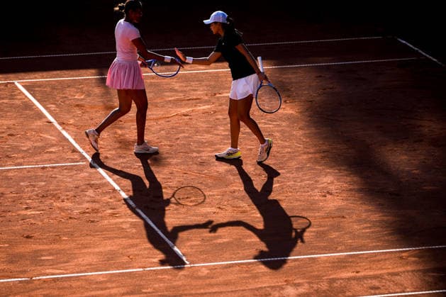 MSC Hamburg Ladies Open - Day 2 Yu-Yun Li of Chinese Taipei and her playing partner Rutuja Bhosale of India compete in their round of 16 doubles match against Magali Kempen of Belgium and Alexandra Panova at the 2026 MSC Hamburg Ladies Open Women s tennis tournament at Am Rothenbaum in Hamburg, Germany. Hamburg Hamburg Germany  Copyright: xOwenxHammondx originalFilename:hammond-2026msch260721_nphNx.jpg