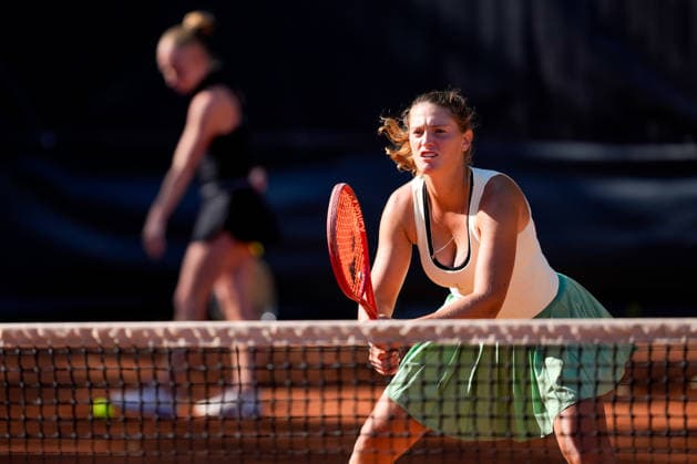 MSC Hamburg Ladies Open - Day 2 Elena Pridankina plays with partner Mariia Kozyreva during their round of 16 doubles match against Nadia Podoroska of Argentina and Moyuka Uchijima of Japan at the 2026 MSC Hamburg Ladies Open Women s tennis tournament at Am Rothenbaum in Hamburg, Germany. Hamburg Hamburg Germany  Copyright: xOwenxHammondx originalFilename:hammond-2026msch260721_nppp8.jpg