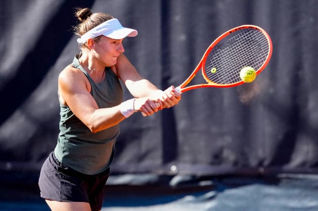 MSC Hamburg Ladies Open - Day 2 Nadia Podoroska of Argentina plays with partner Moyuka Uchijima of Japan during their round of 16 doubles match against Mariia Kozyreva and Elena Pridankina at the 2026 MSC Hamburg Ladies Open women s tennis tournament at Am Rothenbaum in Hamburg, Germany. Hamburg Hamburg Germany  Copyright: xOwenxHammondx originalFilename:hammond-2026msch260721_npqed.jpg