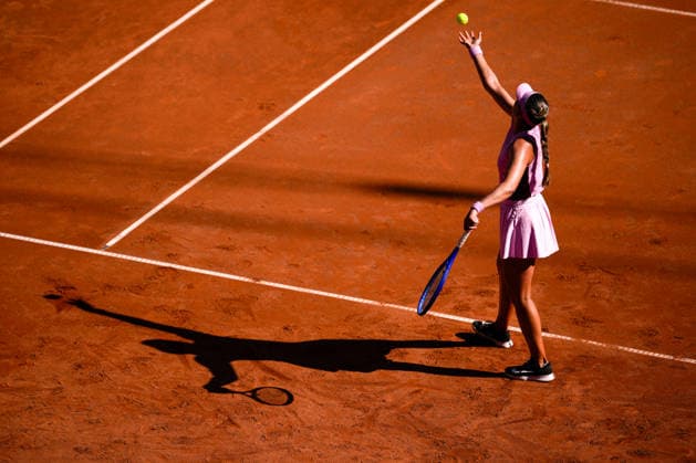 MSC Hamburg Ladies Open - Day 2 Victoria Jimenez Kasintseva of Andorra plays during her round of 32 match against fifth seed Tamara Korpatsch of Germany at the 2026 MSC Hamburg Ladies Open women s tennis tournament at Am Rothenbaum in Hamburg, Germany. Hamburg Hamburg Germany  Copyright: xOwenxHammondx originalFilename:hammond-2026msch260721_npWVA.jpg