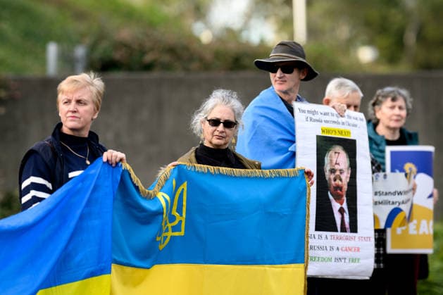 RUSSIAN Water polo, Wasserball TEAM PROTEST, Protesters gather during a protest of the Russian national women s water polo team at the 2026 Water Polo World Cup at Sydney Olympic Park Aquatic Centre Sydney, Wednesday, July 22, 2026. ( NO ARCHIVING SYDNEY NEW SOUTH WALES AUSTRALIA  Copyright: xSTEVENxMARKHAMx 20260722162885196558