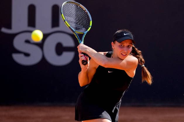 MSC Hamburg Ladies Open - Day 2 Hamburg, Germany. Fifth seed Tamara Korpatsch of Germany plays against Victoria Jimenez Kasintseva of Andorra during their round of 32 match at the 2026 MSC Hamburg Ladies Open women s tennis tournament at Am Rothenbaum in Hamburg, Germany. Hamburg Hamburg Germany  Copyright: xOwenxHammondx originalFilename:hammond-2026msch260721_npuZD.jpg