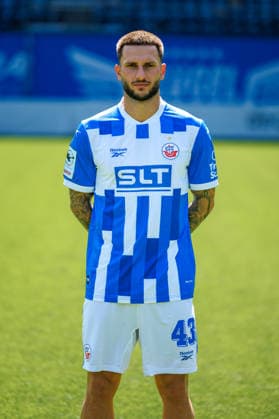 Leon Dajaku ; FC Hansa Rostock ; 3.Liga, Porträttermin 2026 2027 Rostock Ostseestadion Mecklenburg - Vorpommern Deutschland *** Leon Dajaku, FC Hansa Rostock, 3. Liga, Profile Session 2026–2027, Rostock Ostseestadion, Mecklenburg-Western Pomerania, Germany