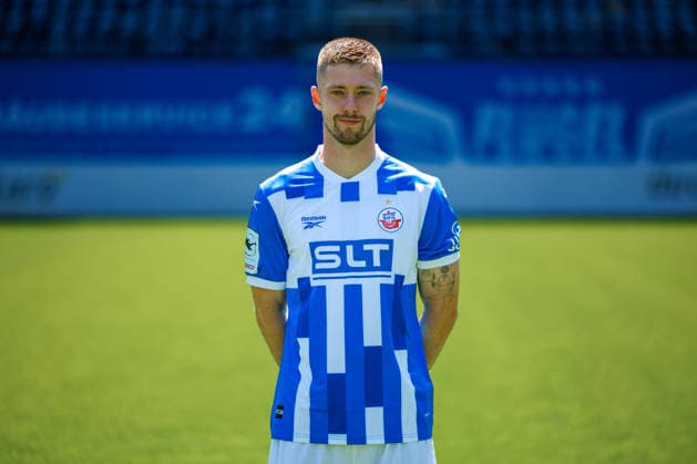Jonas Dirkner ; FC Hansa Rostock ; 3.Liga, Porträttermin 2026 2027 Rostock Ostseestadion Mecklenburg - Vorpommern Deutschland *** Jonas Dirkner, FC Hansa Rostock, 3. Liga, Profile Session 2026–2027, Rostock Ostseestadion, Mecklenburg-Western Pomerania, Germany